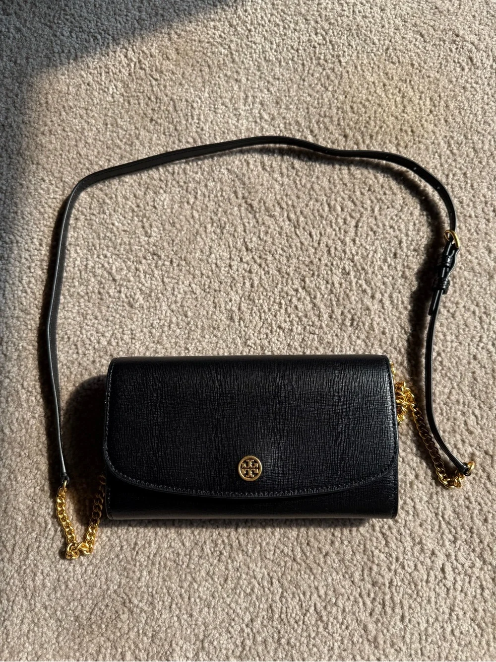 Tory Burch wallet on chain